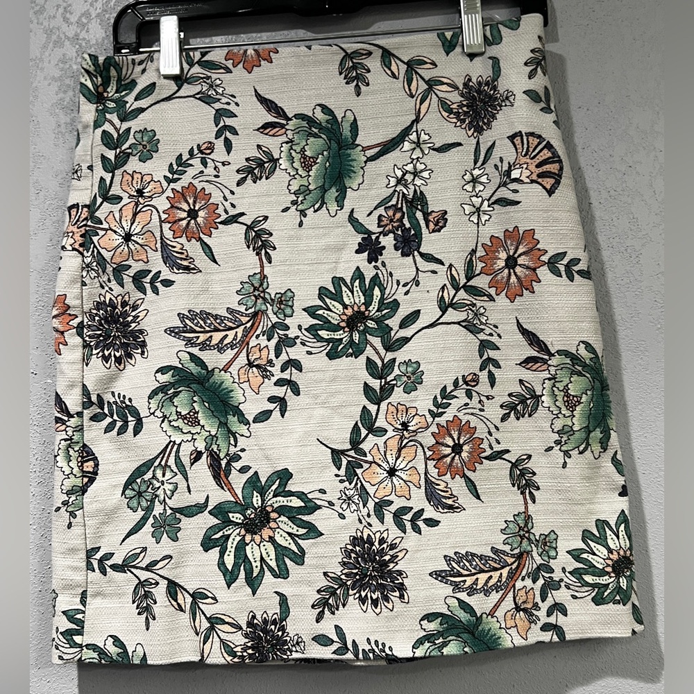 Loft Gray/Pink/Green Floral Cotton Blend Pencil Knee Length Skirt Size 2